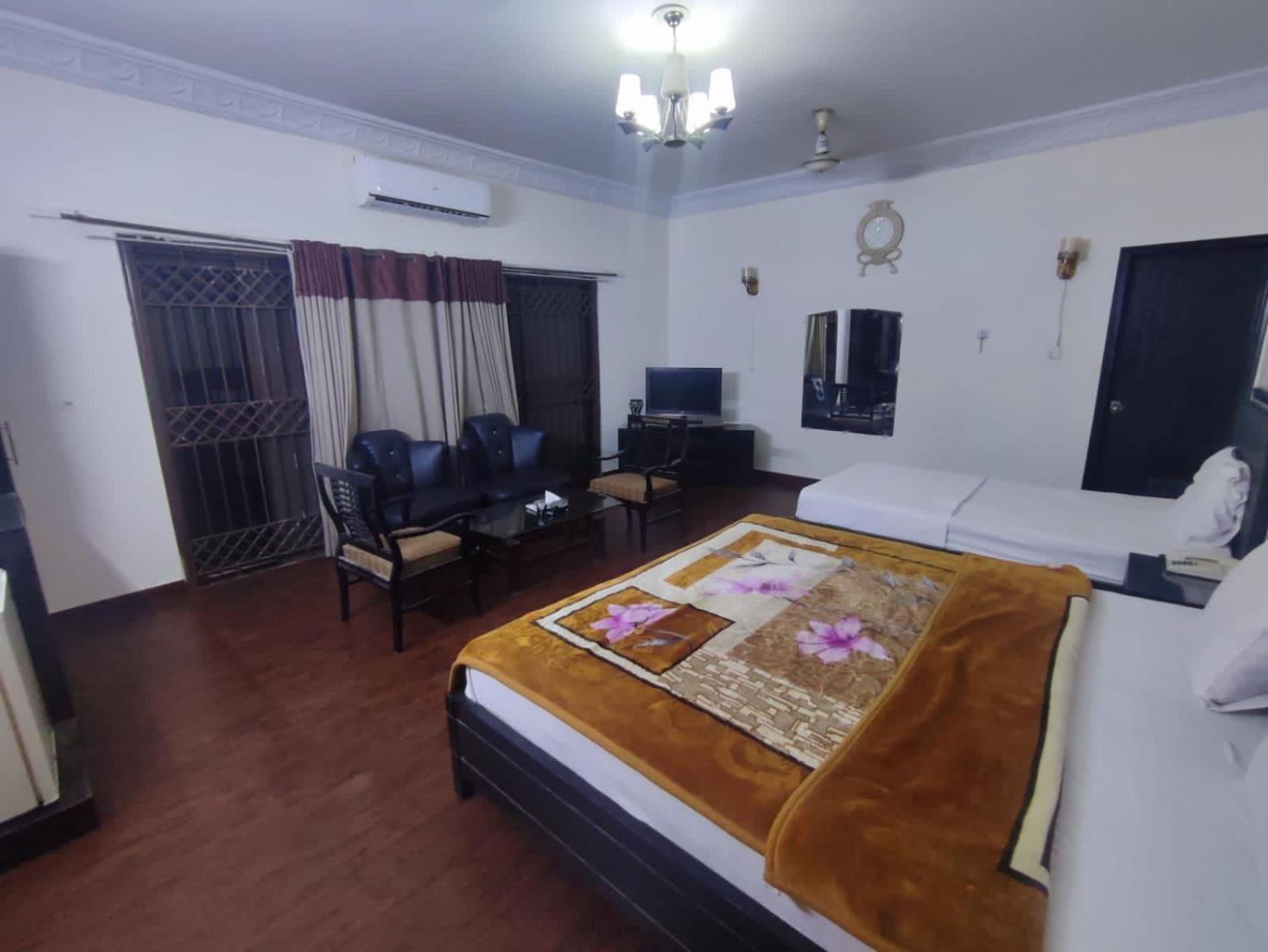 Hotel Clifton Inn Karachi Exteriör bild